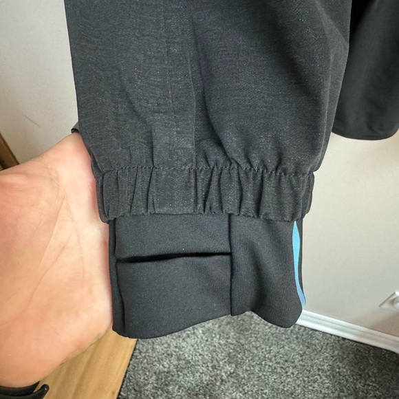 NWOT 1/2 zip running jacket - Picture 6 of 7